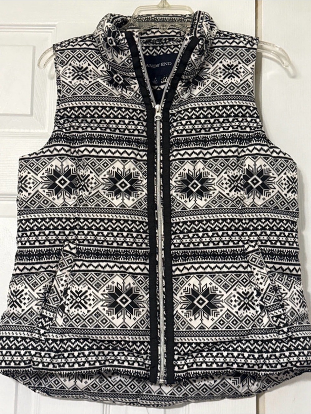 Lands' End black and white feather and down Fair Isle puffer vest. Size US S